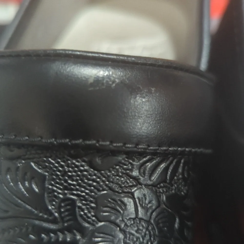 Dansko Black Floral Tooled Leather Clogs 38 - Picture 5 of 5